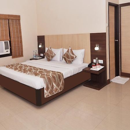 Sivamurugan Hotel Kumbakonam Szoba fotó