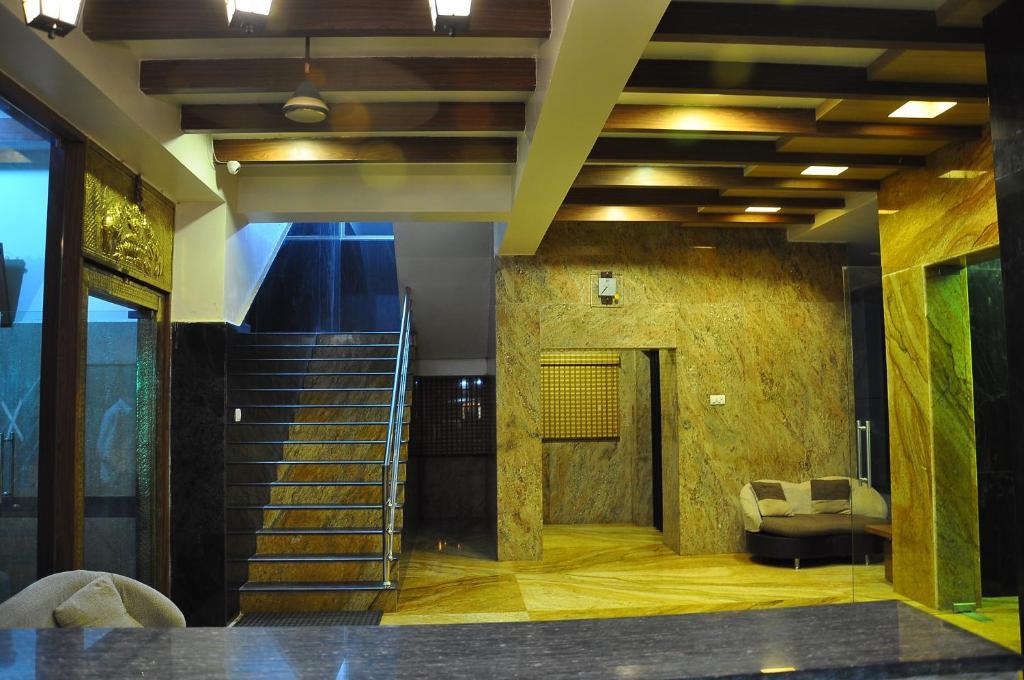Sivamurugan Hotel Kumbakonam Kültér fotó